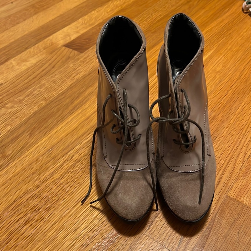 Tod’s heeled booties size 8 or 38